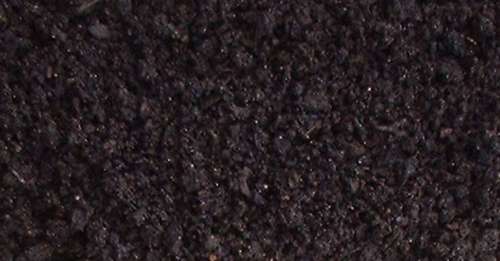 How To Use Worm Castings In The Garden - Featured image