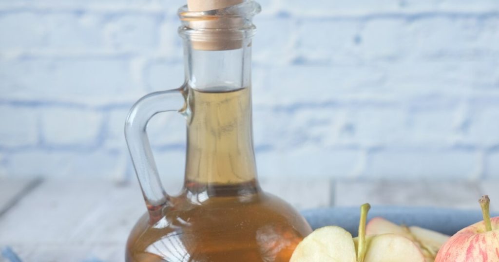 10 Practical Ways To Use Vinegar In Your Garden - Featured image