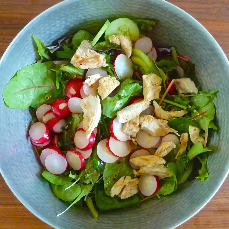 The Trick to Growing Radishes That Are Crisp and Mild Rather Than Woody and Spicy - Featured image