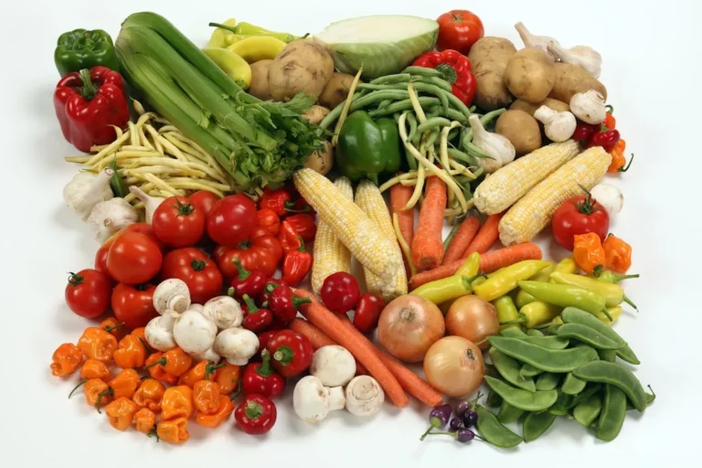 7 Fast-Growing Vegetables You Can Harvest Less Than 30 Days After Planting - Featured image