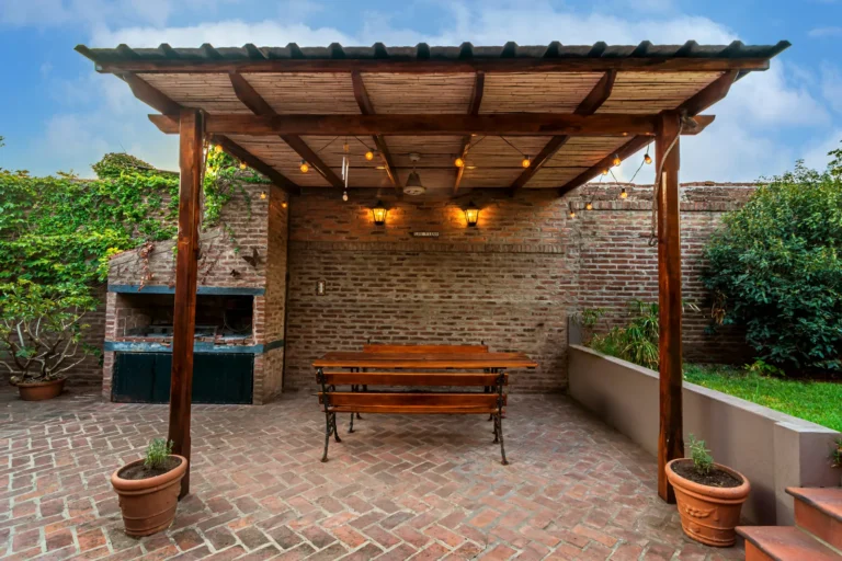 Affordable Patio Shade Solutions for Summer Backyard Living - Featured image