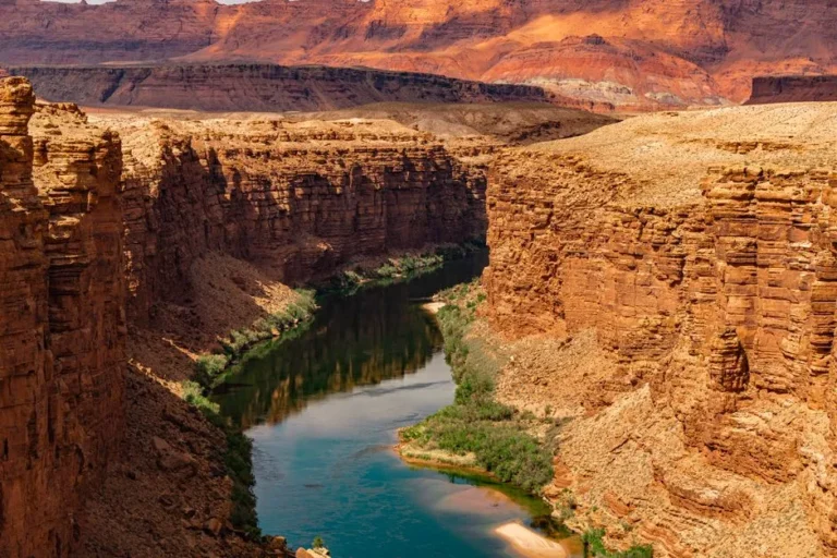 Exploring the Innovative Solutions Aimed at Saving the Shrinking Colorado River - Featured image