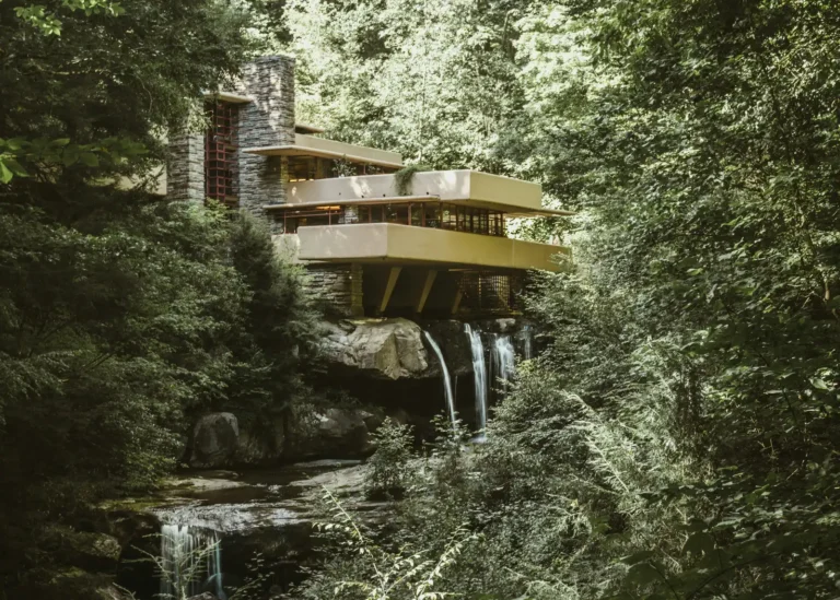 Frank Lloyd Wright's Forgotten Mass Murder Connection - Featured image
