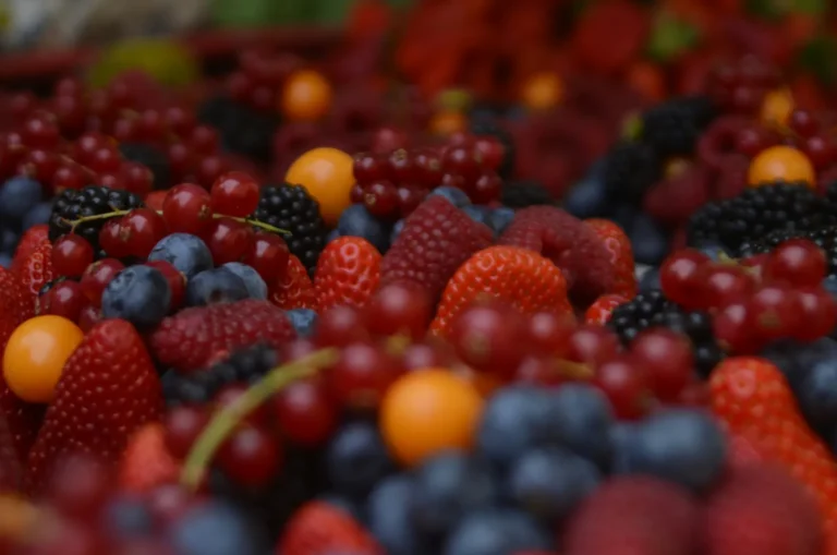 The Berry Storage Mistake Almost Everyone Makes - Featured image