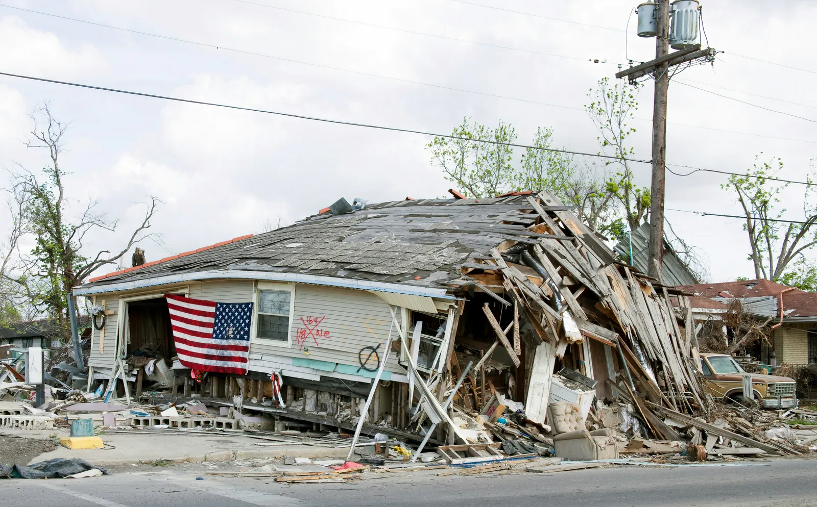 Tornadoes and Fierce Winds Battered Chicago Region, Leaving Over 150,000 Without Power and Gardens in Disarray