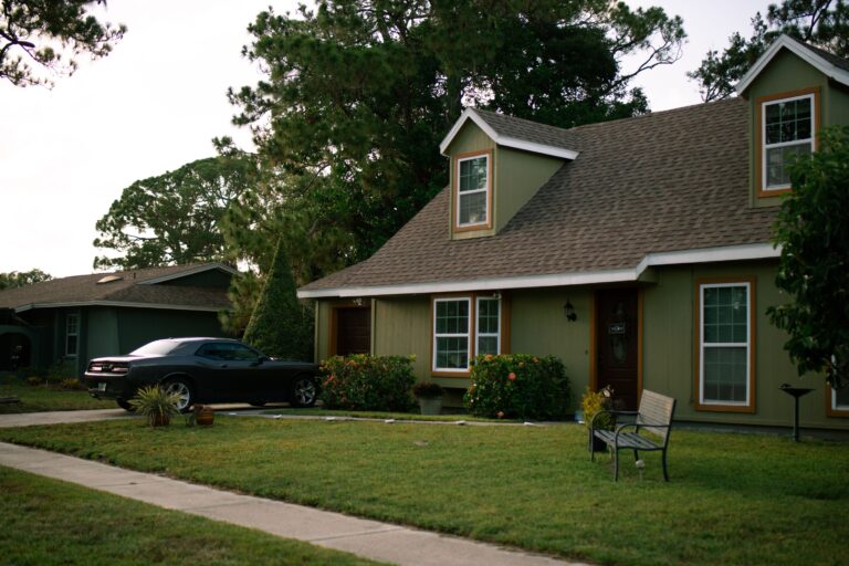 What Your Front Yard Layout Reveals About Your Personality - Featured image