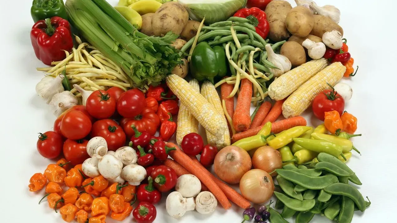 Summer Garden Tricks That Reveal Ready Produce