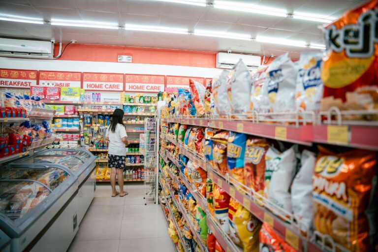 The 3 Snacks Nutritionists Say Are Secretly Ultra-Processed - Featured image