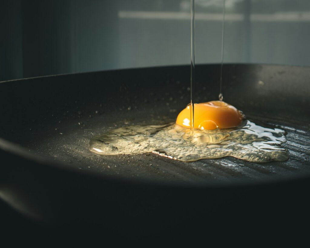 Chef Reveals the One Mistake Ruining Everyone's Scrambled Eggs - Featured image