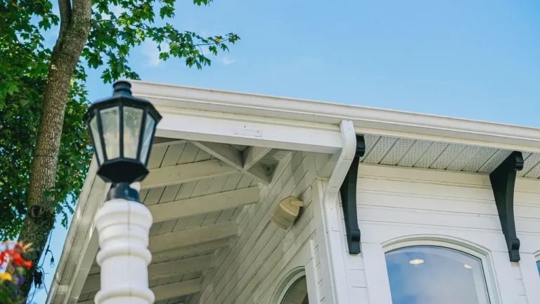 Seven Curb Appeal Upgrades That Maximize Resale Value - Featured image