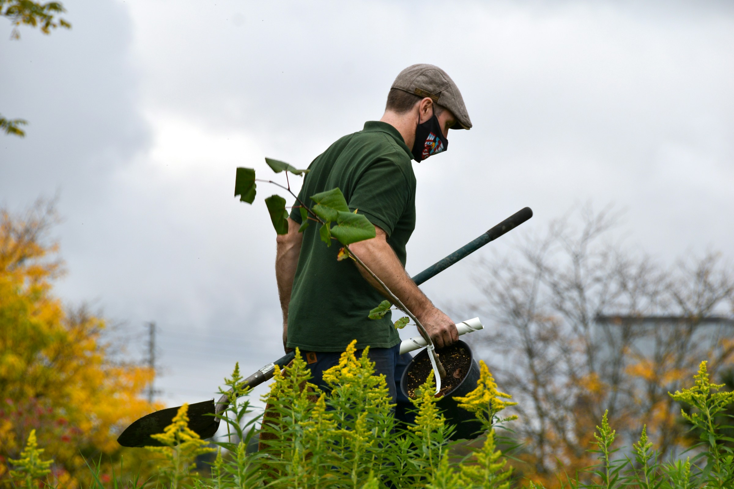 The Only 5 Garden Tools Worth Buying Brand New (Skip the Rest Secondhand)