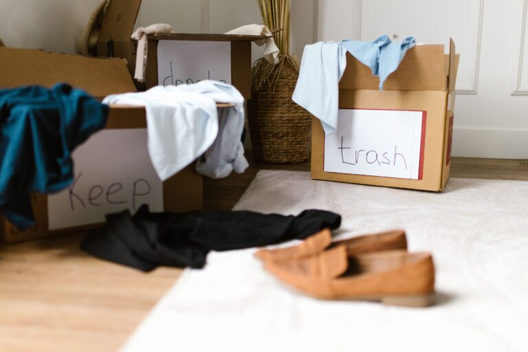 5 Things Professional Organizers Throw Away Immediately - Featured image