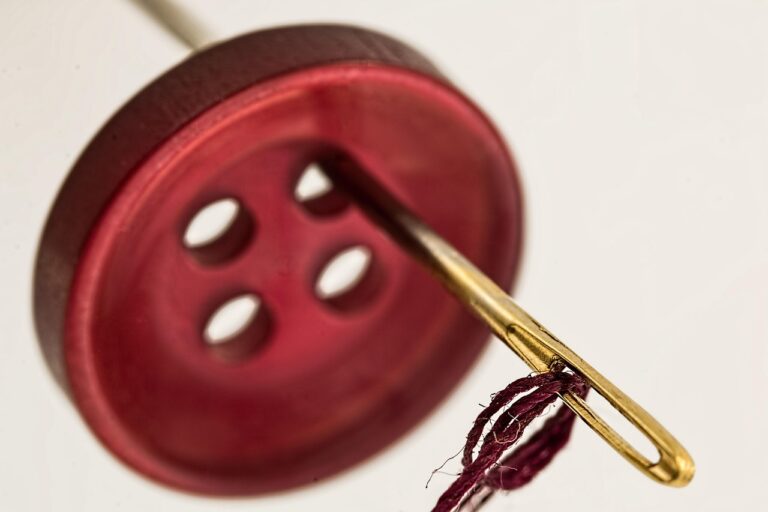 How to Bring Back the Art of Mending Instead of Tossing - Featured image