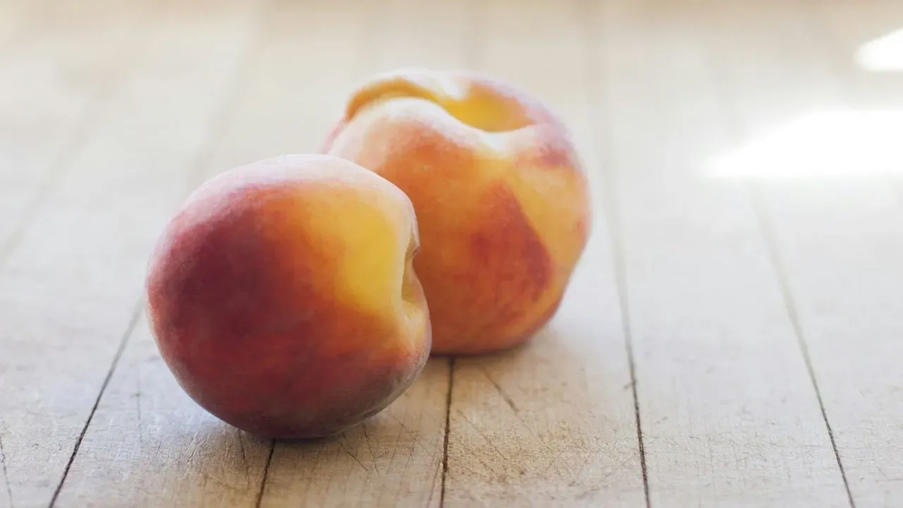 Reedley Farmer Gives Away 125,000 Pounds of Nectarines Rather Than Let Them Rot