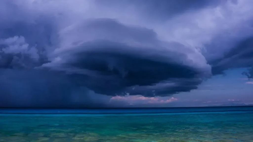 Gulf Tropical Odds Climb Ahead of Next Week - Featured image