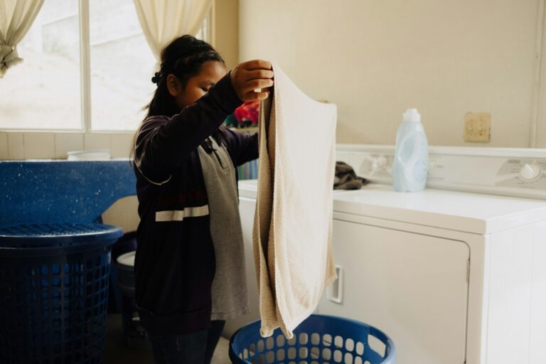 Why Closet Experts Say You're Folding Towels All Wrong - Featured image
