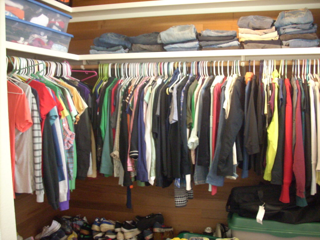 The $5 Trick That Instantly Doubles Your Closet Space - Featured image