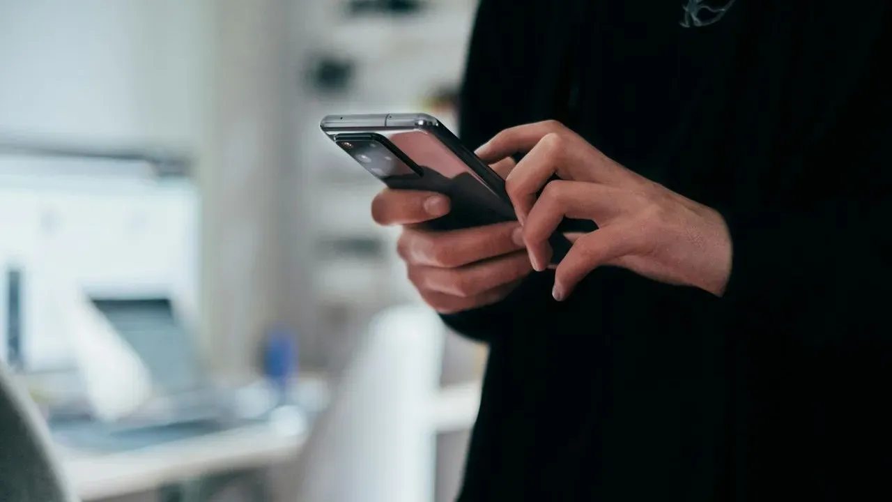 The Fake Sink Text Scam Targeting Families