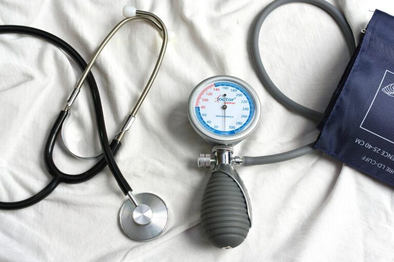 6 Foods That Naturally Lower Blood Pressure Within Weeks - Featured image
