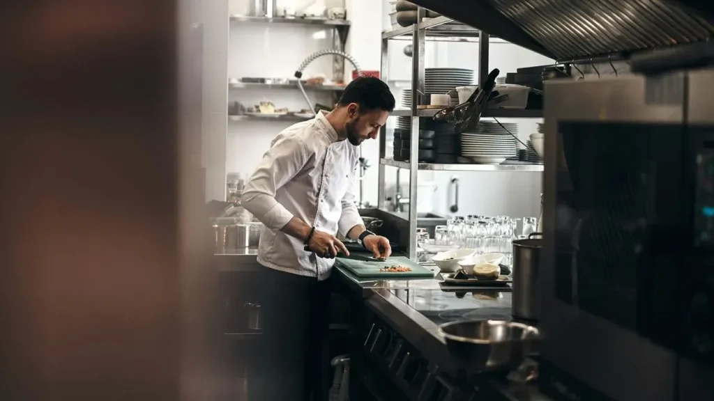 The Kitchen Worktop Mistake Almost Every Homeowner Makes—And Doesn't Notice Until It's Too Late - Featured image