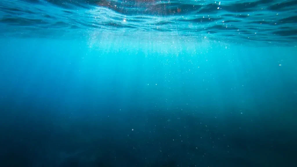 Deep-Sea Pressure Unlocks Hidden Nutrients for Microbes - Featured image