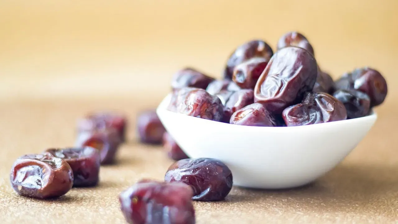 Arizona Backyards Produce Homegrown Dates