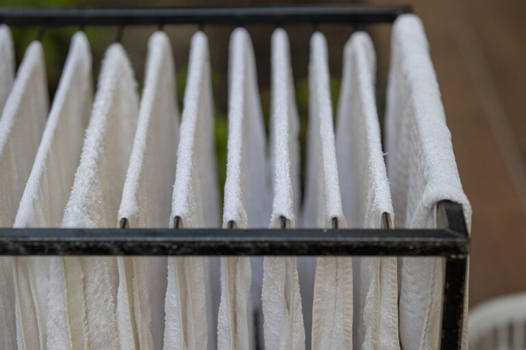 The Surprising Reason Your Towels Never Feel as Soft as the Hotel's - Featured image