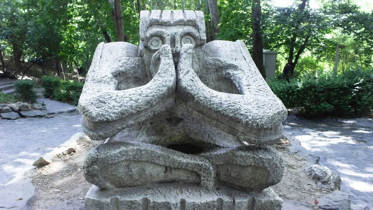 Garden Sculpture Brings Lasting Interest to Yards of Every Size