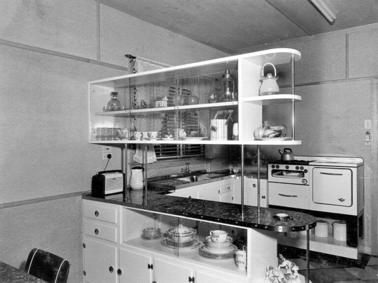 8 Retro Kitchen Staples Making Their Way Back Onto Shelves - Featured image