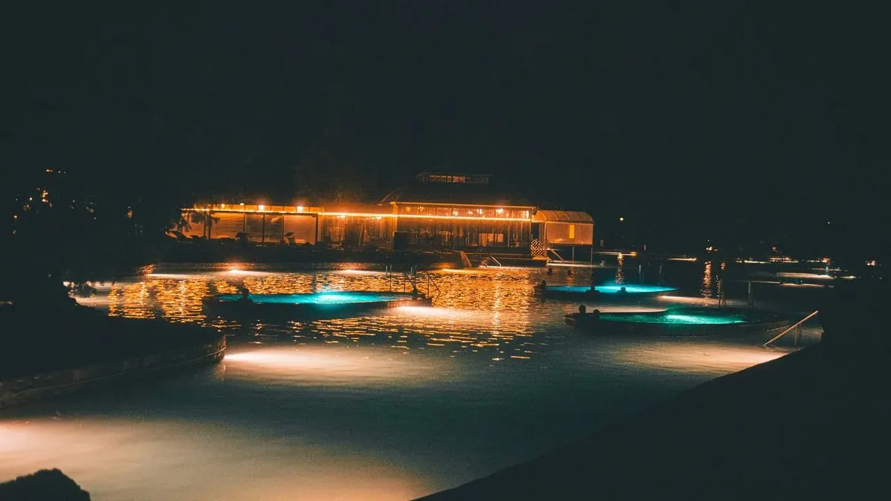 Pool 800 Feet From Lettuce Plant Raises Cyclospora Concerns