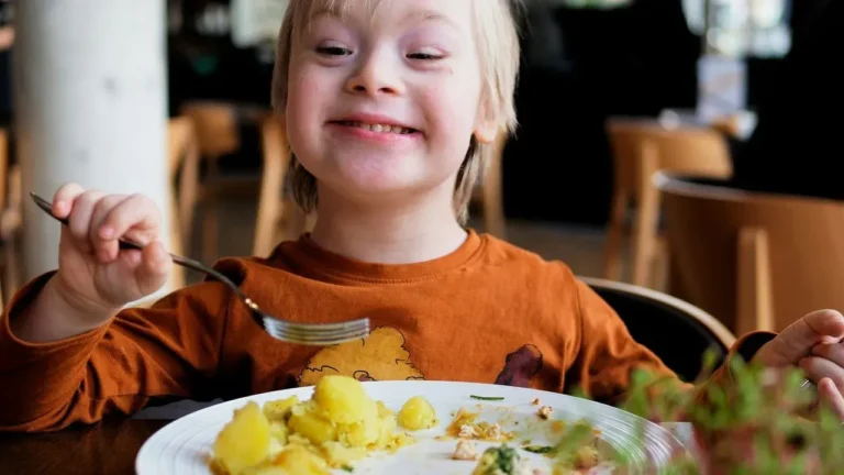 Bay Area Restaurant Owner Fines Parents Up to $327 for Their Kids' Behavior - Featured image