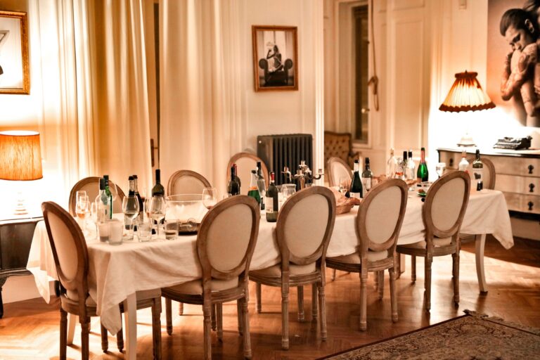 5 Vintage Dinner Party Dishes Deserving A Second Chance - Featured image