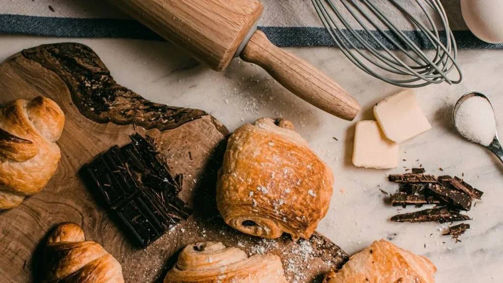 Homemade Pop-Tarts and Hostess Cupcakes Beat the Package - Featured image