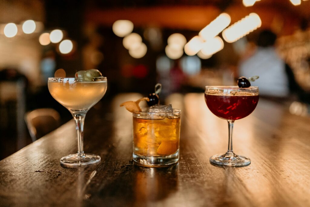 The Forgotten Cocktail Hour Tradition Making a Quiet Comeback - Featured image