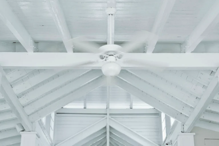 The Ceiling Fan Direction Mistake Costing You All Summer - Featured image