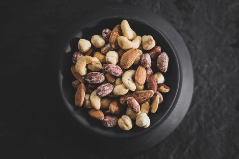 6 Anti-Aging Foods Backed by Science - Featured image