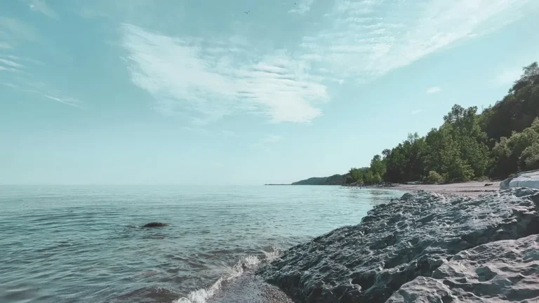 Ontario Premier Defies Trump's Lake America Order - Featured image