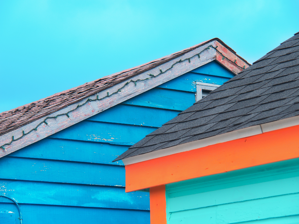 I Asked ChatGPT to Pick My Paint Colors – My House Doesn't Look the Same - Featured image