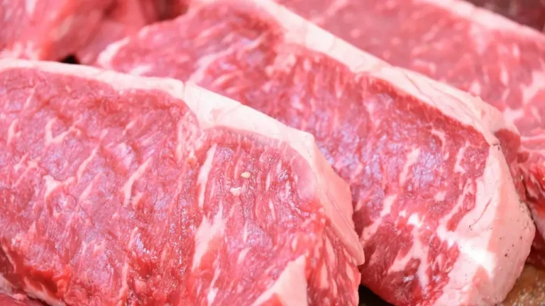 Tyson to Close Three Beef Plants, Cut 2,500 Jobs - Featured image
