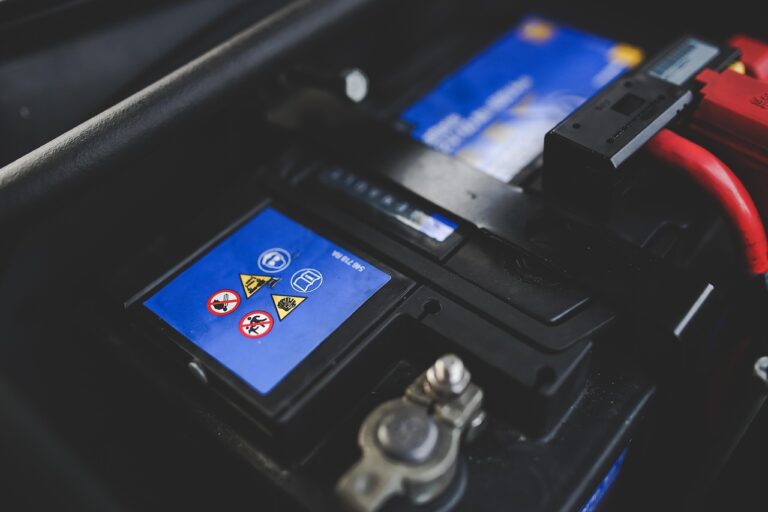 The Parking Habit That's Secretly Draining Your Car Battery - Featured image
