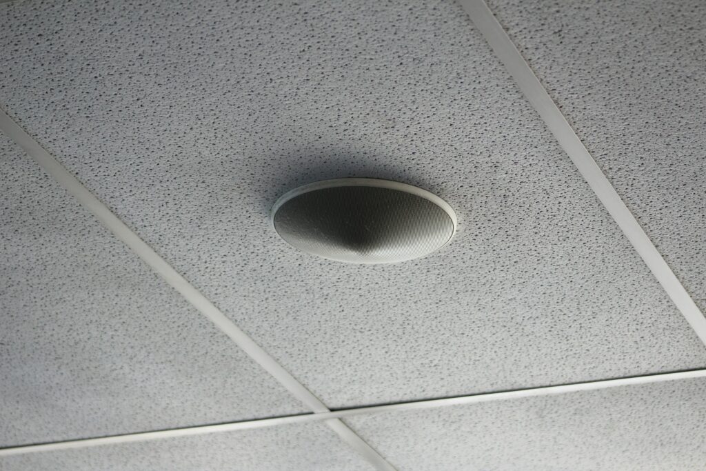 The Smoke Detector Placement Mistake Most Homes Get Wrong - Featured image