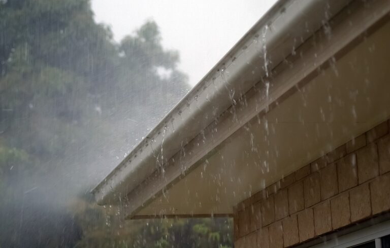 The Reason Rain Sounds Different on a Tin Roof Than Anywhere Else - Featured image