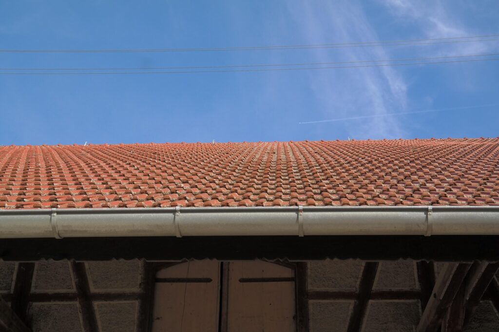Why an Overloaded Gutter Can Damage More Than Your Roof - Featured image