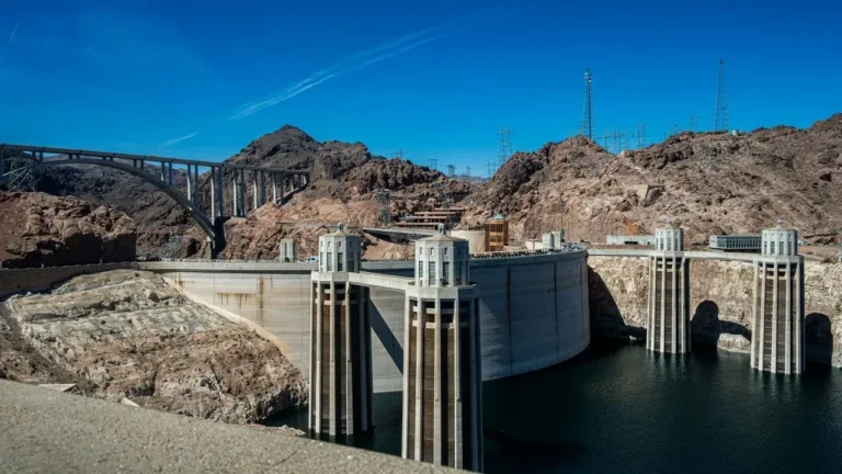 Southwest Gardens Face a Decade of Tighter Water Limits After Federal Colorado River Decision - Featured image