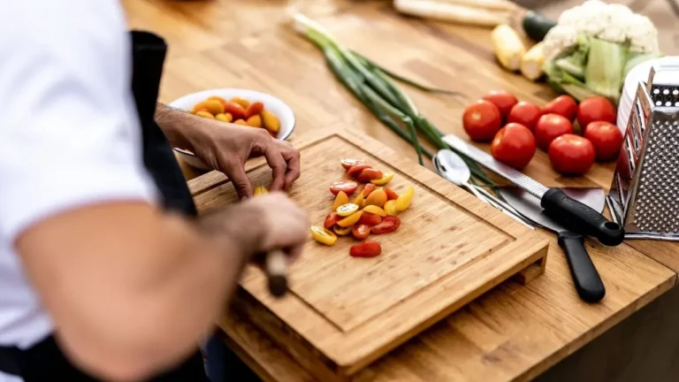 The Realities Behind Booking a Private Chef for a Home Dinner - Featured image