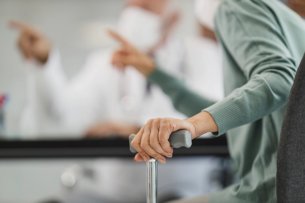 Why Some Seniors Hide Falls From Family Members for Months - Featured image
