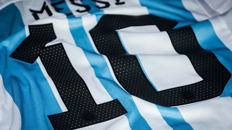 Messi Voices Doubts on Soccer Future Amid Father's Tribute - Featured image