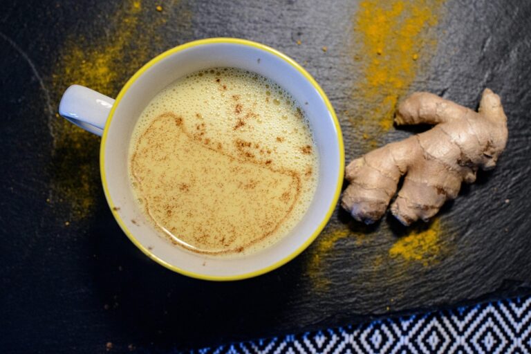 6 Foods That Naturally Ease Morning Stiffness - Featured image