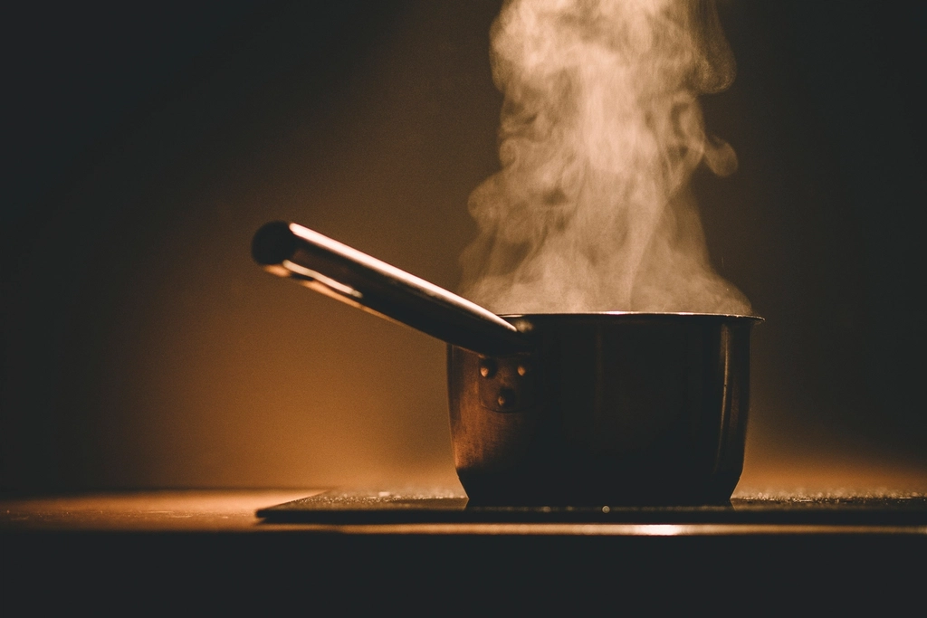 The Kitchen Tricks Grandmothers Swore By That Nutritionists Now Confirm