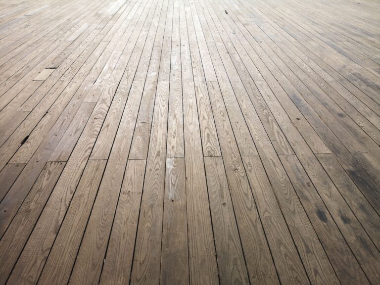 The Reason a Creaky Floorboard Always Seems Louder at Night - Featured image